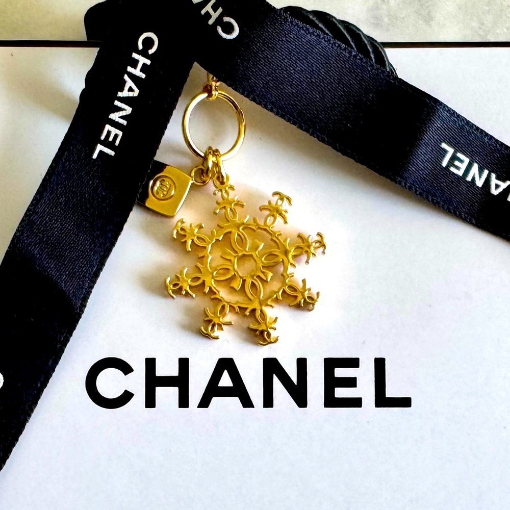 Authentic CHANEL 2024 Holiday Snowflake Charm, Gift Bag & Ribbon